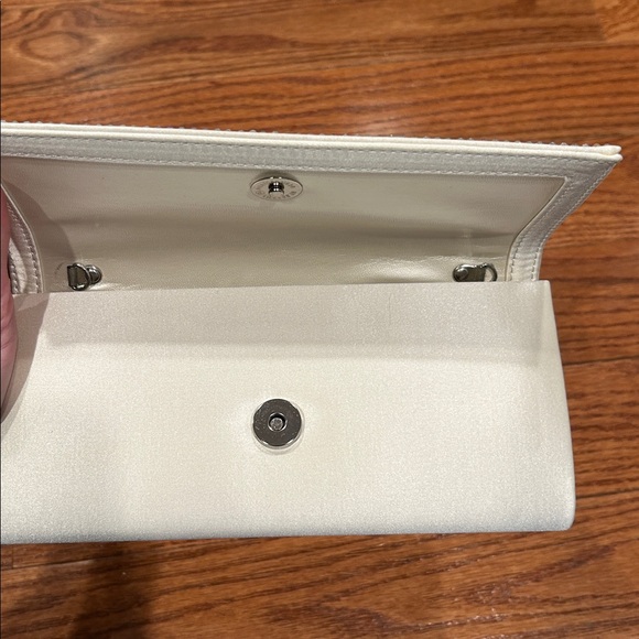 Benjamin Adams London Jolie Purse - Picture 6 of 11